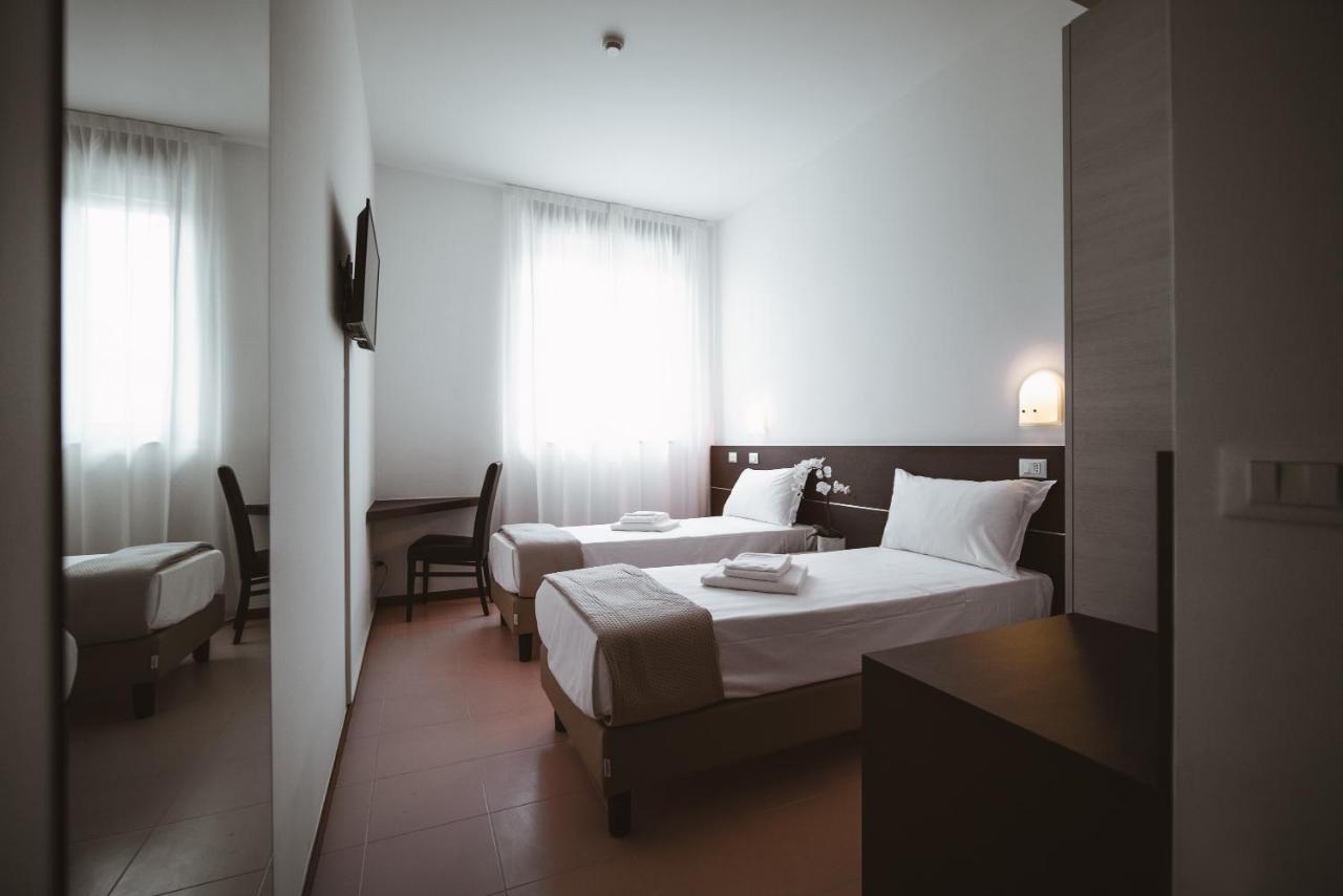 Albergo Commercio Пальманова Экстерьер фото